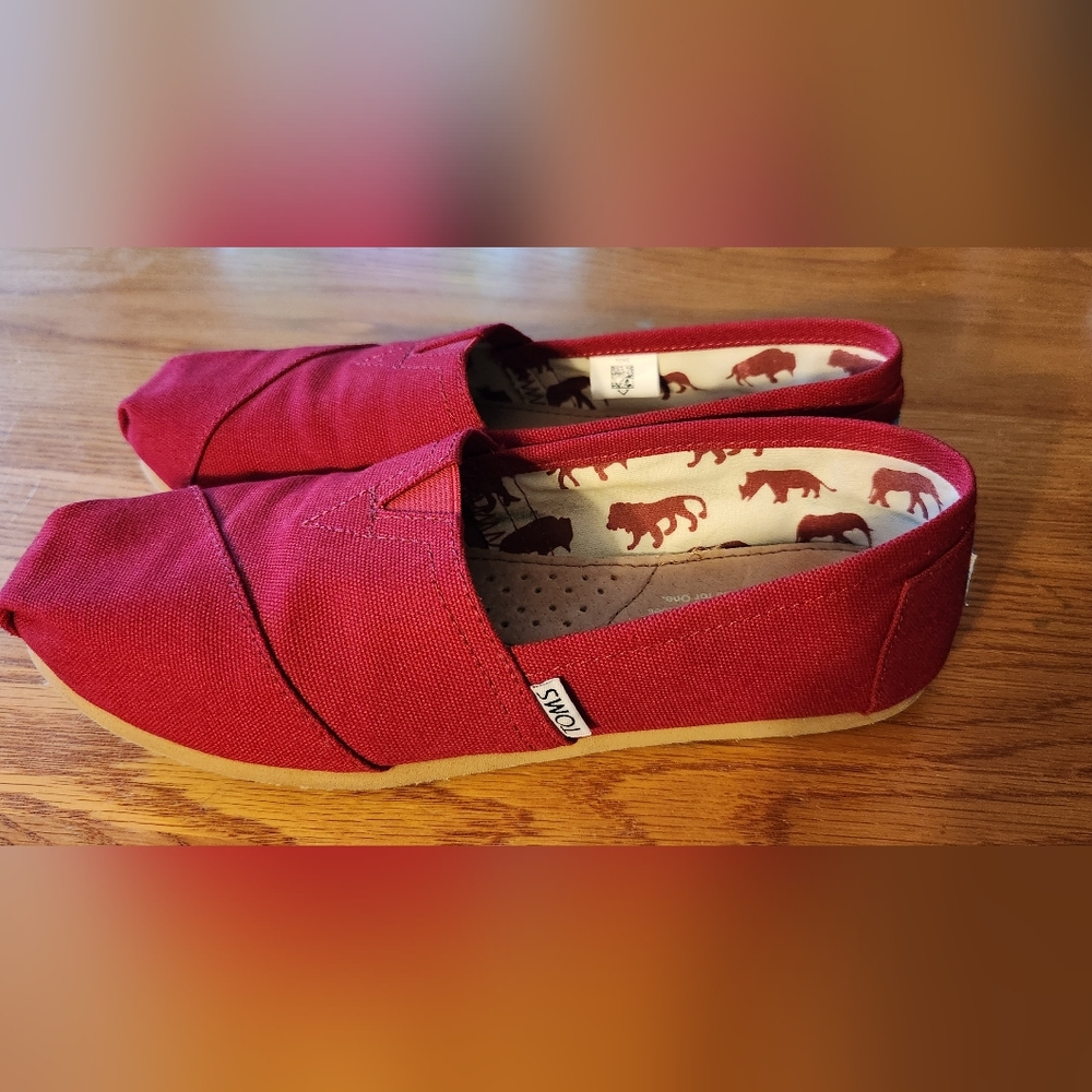 TOMS